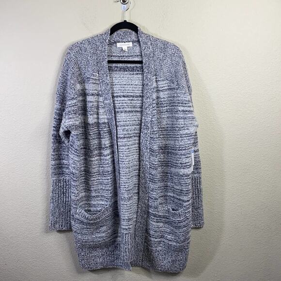 Treasure & Bond Throw On Open Cardigan - Picture 2 of 11